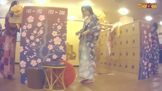 欧美日韩人妻激情-第一次与男友以外的男人在行使中车震!